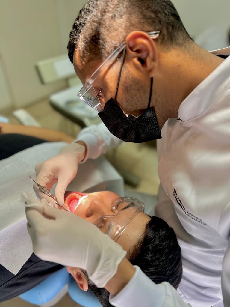 What Happens During a Dental Checkup in Naples?